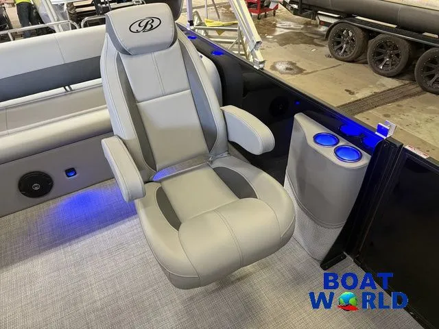 Slide: The Image of Bentley Pontoons Legacy 220 Swingback & Honda 4-Stroke EFI 2026 - 11