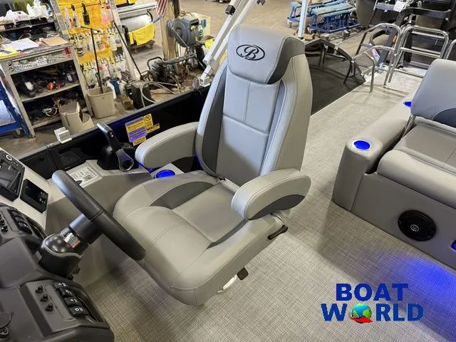 Slide: The Image of Bentley Pontoons Legacy 220 Swingback & Honda 4-Stroke EFI 2026 - 13