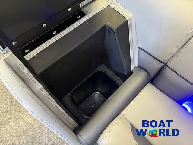 Slide: The Image of Bentley Pontoons Legacy 220 Swingback & Honda 4-Stroke EFI 2026 - 29