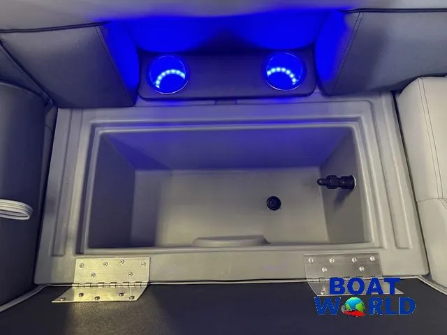 Slide: The Image of Bentley Pontoons Legacy 220 Swingback & Honda 4-Stroke EFI 2026 - 30