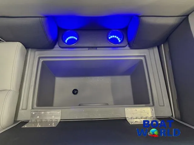 Slide: The Image of Bentley Pontoons Legacy 220 Swingback & Honda 4-Stroke EFI 2026 - 31