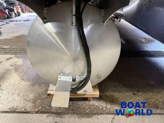 Slide: The Image of Bentley Pontoons Legacy 220 Swingback & Honda 4-Stroke EFI 2026 - 39