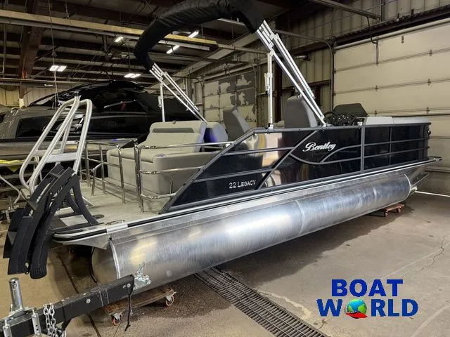 Slide: The Image of Bentley Pontoons Legacy 220 Swingback & Honda 4-Stroke EFI 2026 - 43