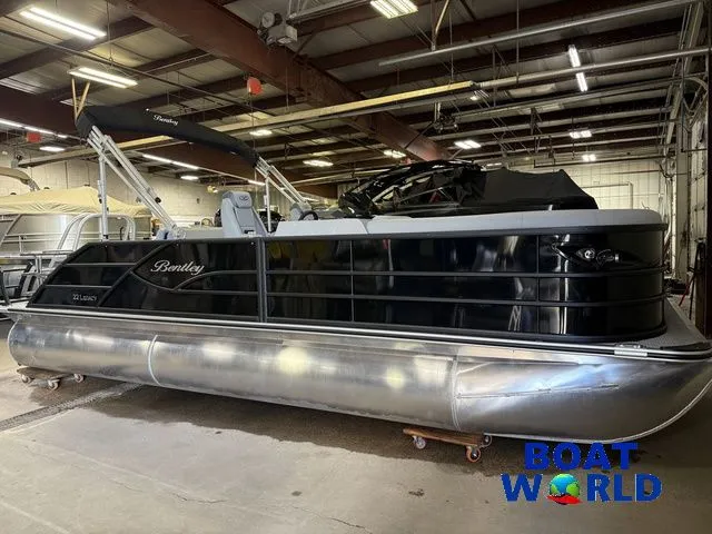 Slide: The Image of Bentley Pontoons Legacy 220 Swingback & Honda 4-Stroke EFI 2026 - 44