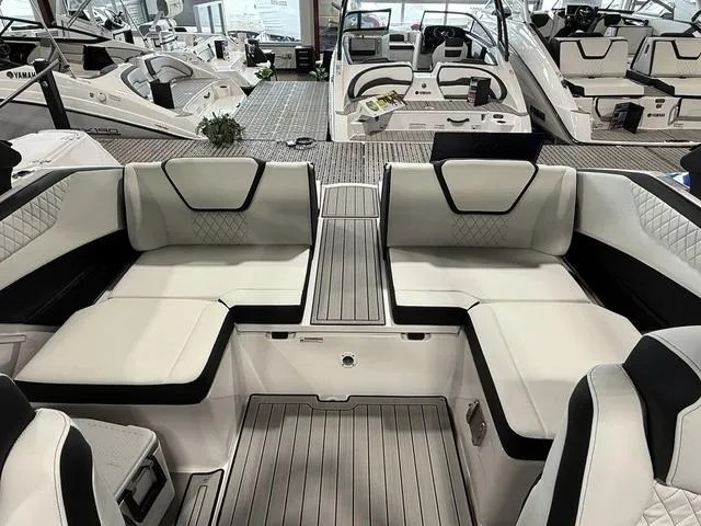 Slide: The Image of Yamaha 222S 2025 - 6