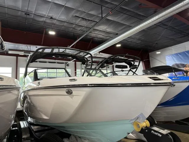 Slide: The Image of Yamaha 222S 2025 - 1