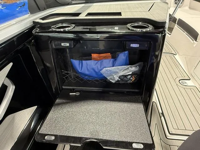 Slide: The Image of Yamaha 222S 2025 - 18