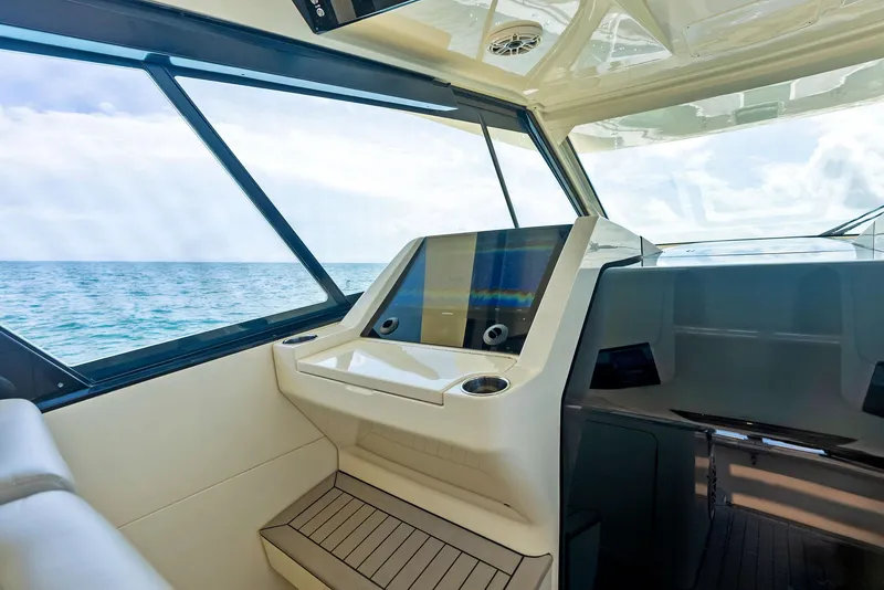 Slide: The Image of Scout 530 LXF 2022 - 55