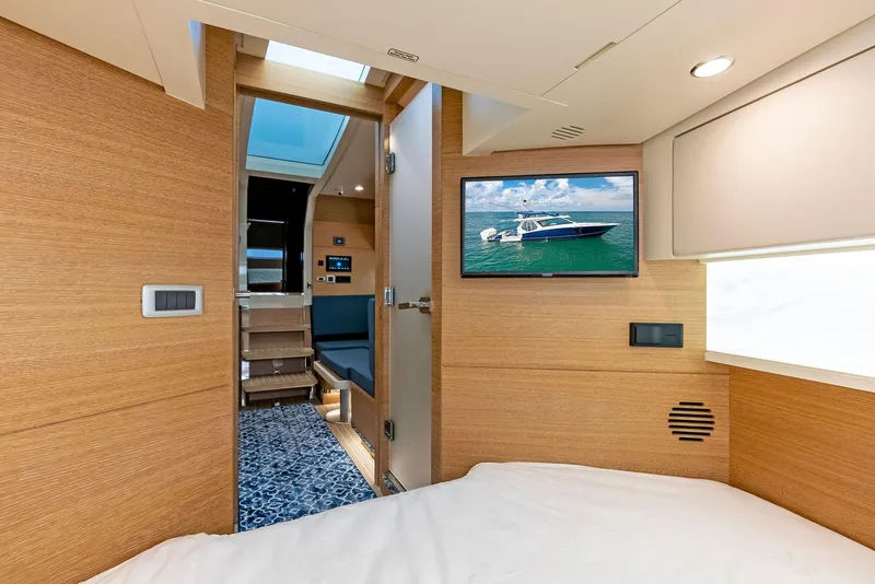 Slide: The Image of Scout 530 LXF 2022 - 74