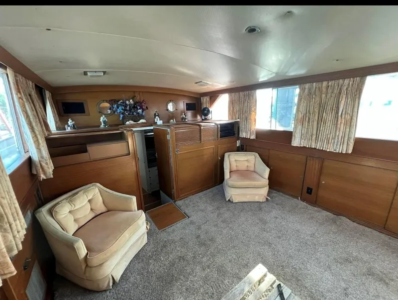 Slide: The Image of main salon looking forward - 17