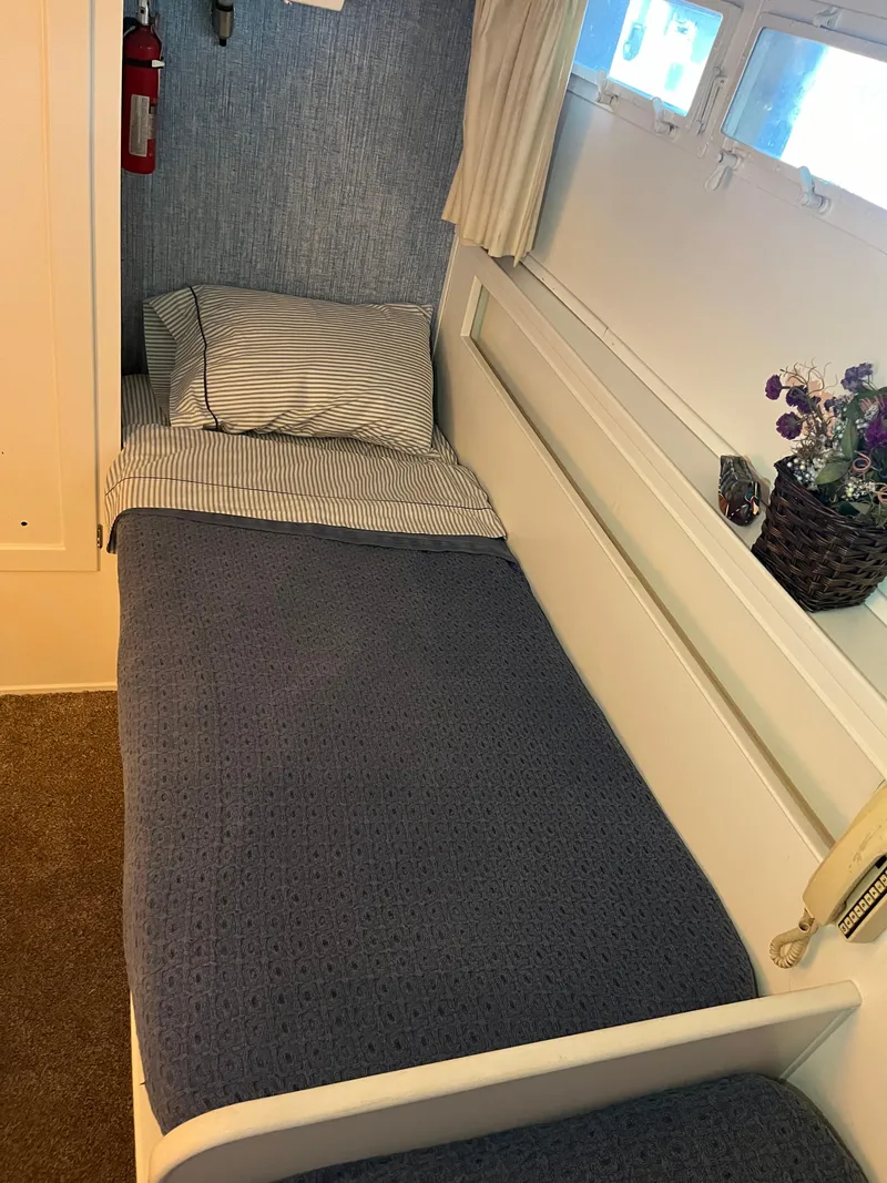 Slide: The Image of second berth in guest stateroom - 33