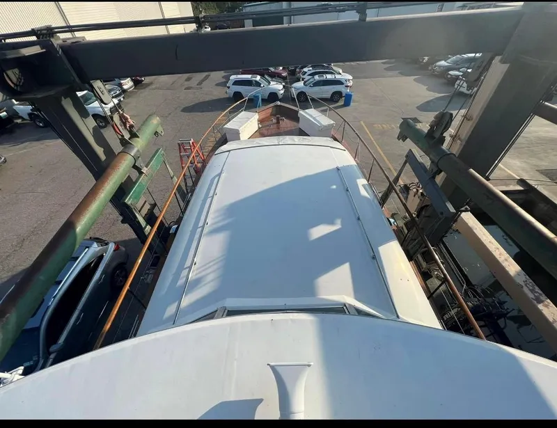 Slide: The Image of cabin top  - 8