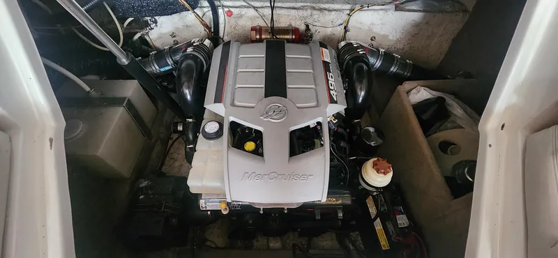 Slide: The Image of Ebbtide 2700 Cuddy Bow Rider 2009 - 14