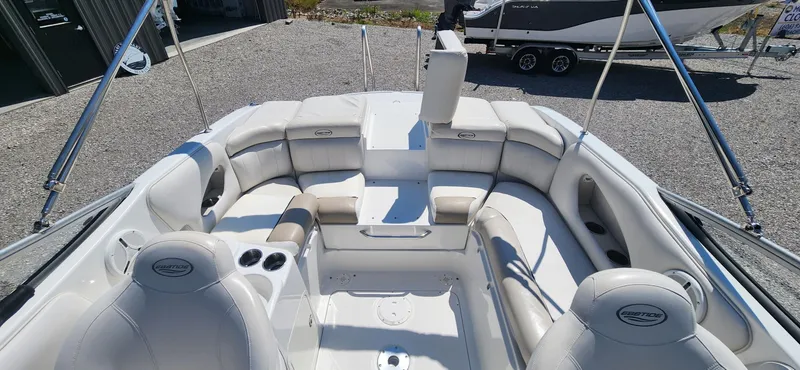 Slide: The Image of Ebbtide 2700 Cuddy Bow Rider 2009 - 5