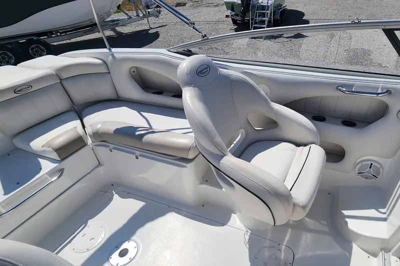 Slide: The Image of Ebbtide 2700 Cuddy Bow Rider 2009 - 6
