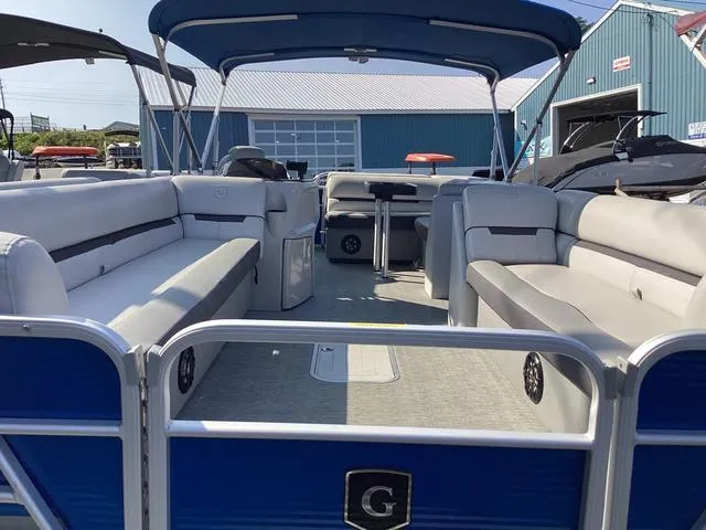 Slide: The Image of Godfrey SW2386C 2022 - 4