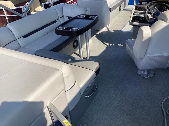 Slide: The Image of Godfrey SW2386C 2022 - 6