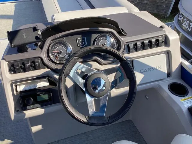 Slide: The Image of Godfrey SW2386C 2022 - 8