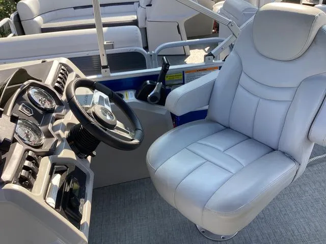 Slide: The Image of Godfrey SW2386C 2022 - 9