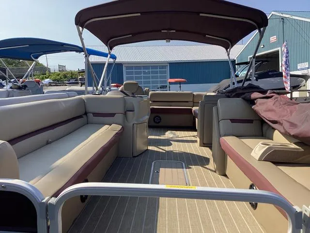 Slide: The Image of Godfrey Sweetwater 2486 C 2023 - 5