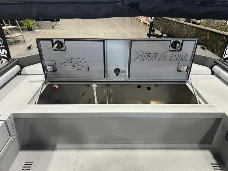 Slide: The Image of SeaArk EasyCat 2025 - 4