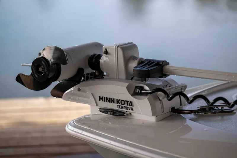 Slide: The Image of Minn Kota Terrova motor on 2024 Contender 26 Bay boat. - 9