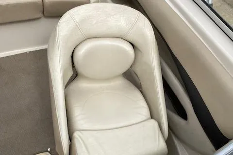 Slide: The Image of 2004 Glastron 185 GX boat seat, white leather, interior view. - 14