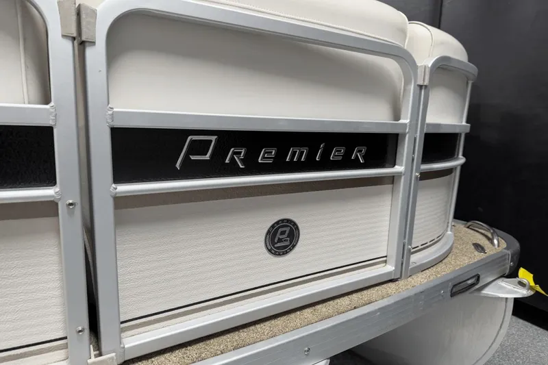 Slide: The Image of Premier 250 Grand Majestic 2006 - 10