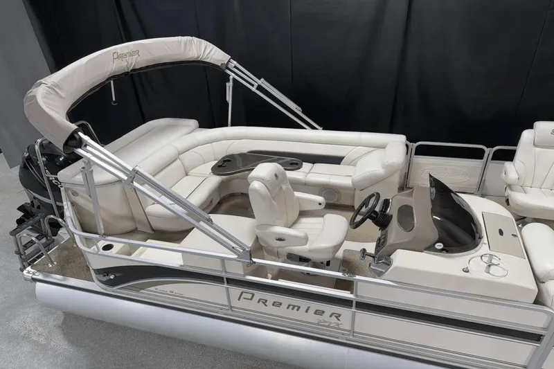 Slide: The Image of Premier 250 Grand Majestic 2006 - 6