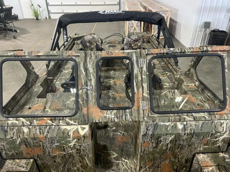 Slide: The Image of SeaArk ProCat 240 2025 - 12