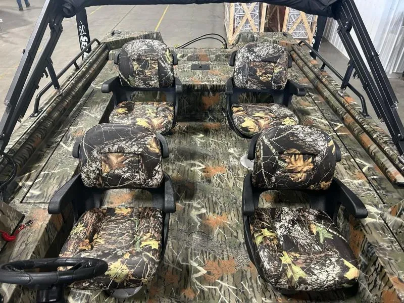 Slide: The Image of SeaArk ProCat 240 2025 - 13