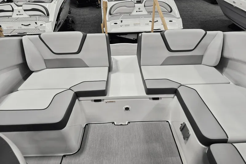 Slide: The Image of Yamaha AR220 2025 - 12