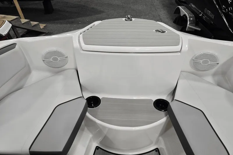 Slide: The Image of Yamaha AR220 2025 - 4