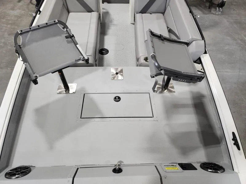 Slide: The Image of SeaArk Easy 200 2025 - 6