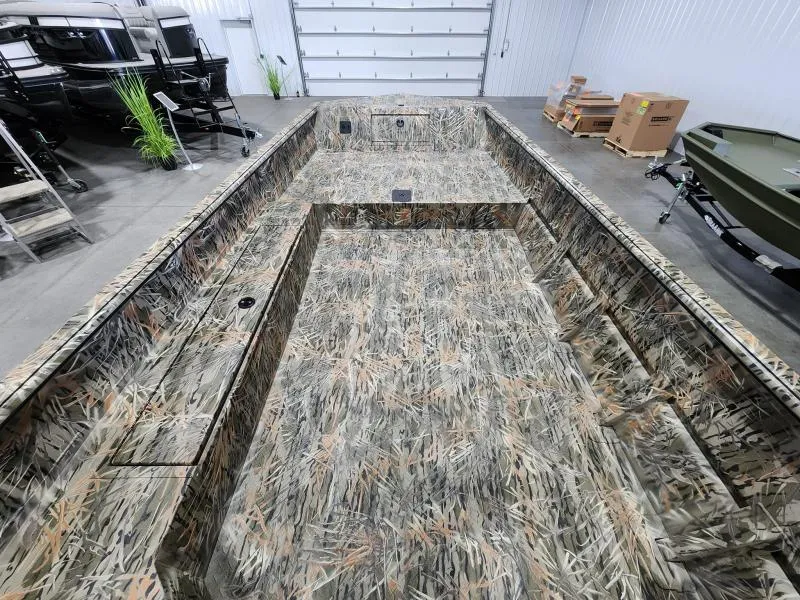 Slide: The Image of SeaArk 2072 DXS SLD 2025 - 5