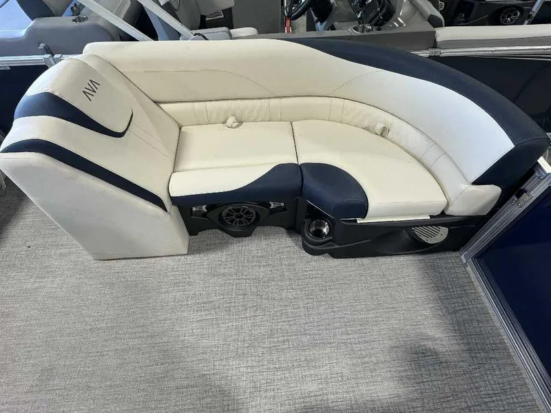 Slide: The Image of Avalon 23 LSZ VRL 2025 - 5