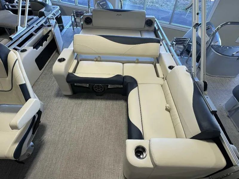 Slide: The Image of Avalon 23 LSZ VRL 2025 - 6