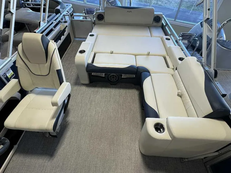 Slide: The Image of Avalon 23 LSZ VRL 2025 - 8