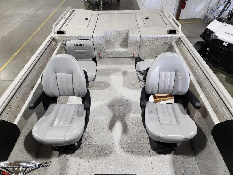 Slide: The Image of SeaArk Predator 300 2025 - 4