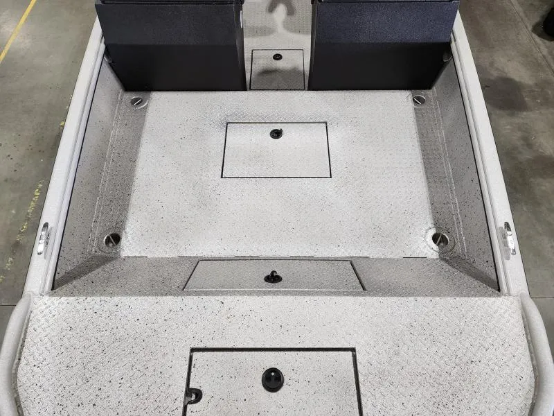 Slide: The Image of SeaArk Predator 300 2025 - 7