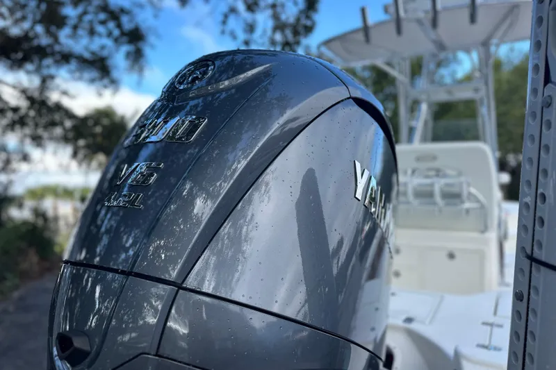 Slide: The Image of Yamaha V6 outboard motor on 2026 Pathfinder 2500 Hybrid boat. - 21