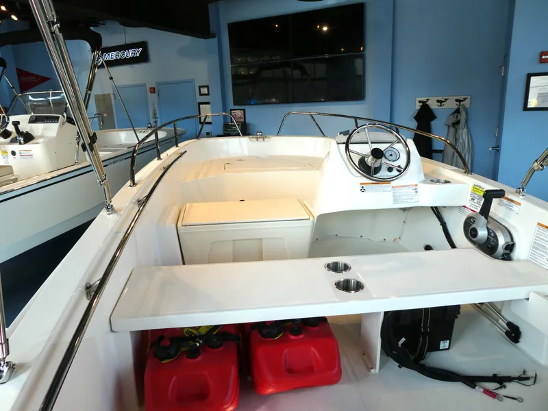 Slide: The Image of Boston Whaler 160 Super Sport 2024 - 4