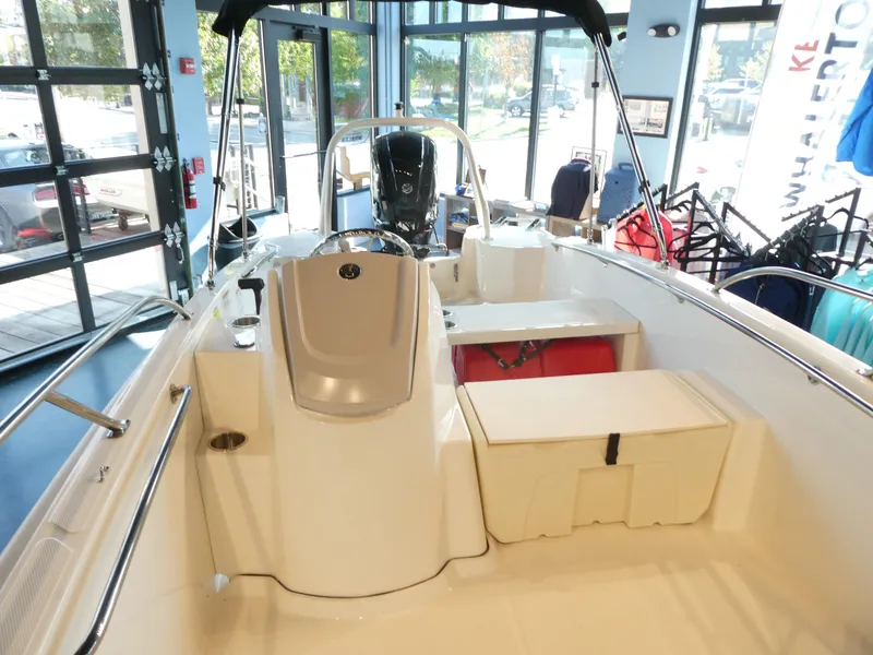 Slide: The Image of Boston Whaler 160 Super Sport 2024 - 7