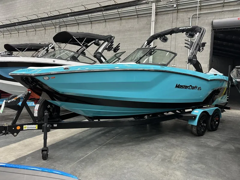 The Image of MasterCraft NXT23 2025 - 1