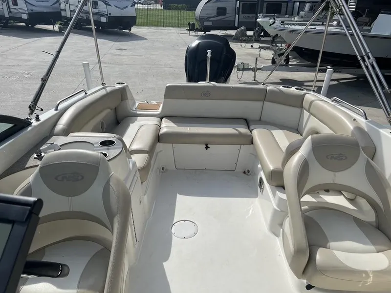 Slide: The Image of NauticStar 243 DC 2017 - 4