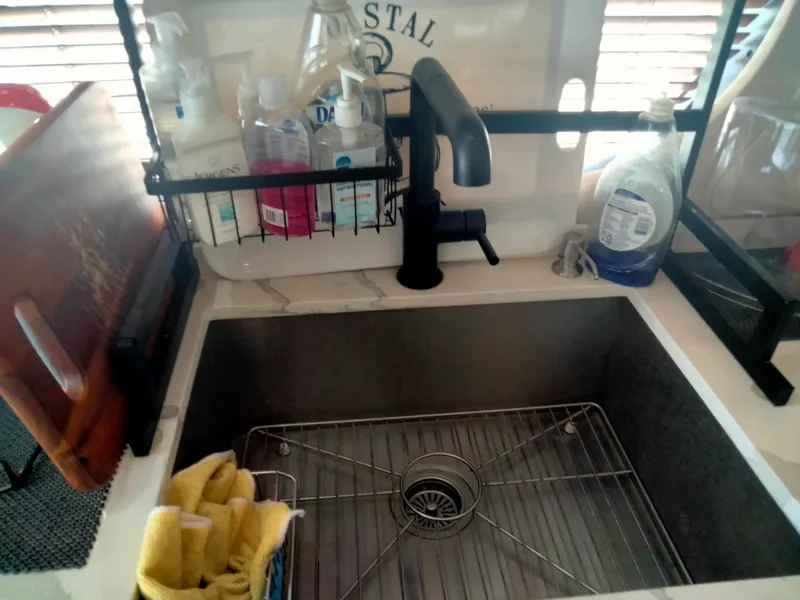 Slide: The Image of Kitchen sink on Carver 530 Voyager Pilothouse, 1999 model. - 9