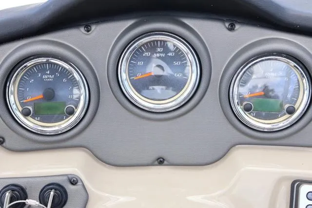 Slide: The Image of Yamaha 242 LTD S - Yacht Blue - Galv 2014 - 13