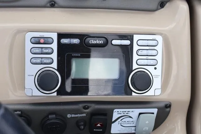 Slide: The Image of Yamaha 242 LTD S - Yacht Blue - Galv 2014 - 14