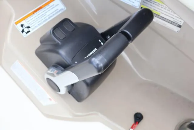 Slide: The Image of Yamaha 242 LTD S - Yacht Blue - Galv 2014 - 15