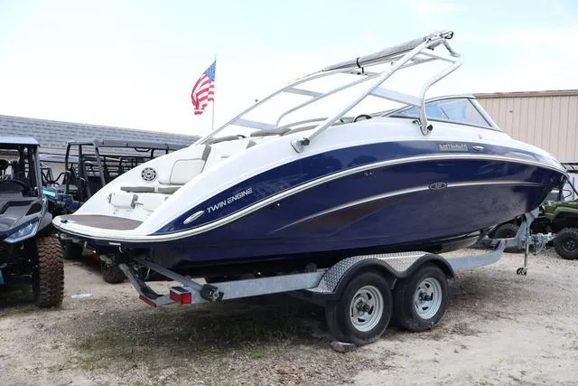 Slide: The Image of Yamaha 242 LTD S - Yacht Blue - Galv 2014 - 3